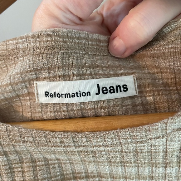 REFORMATION Perry ribbed lettuce hemmed midi dress - Picture 10 of 10